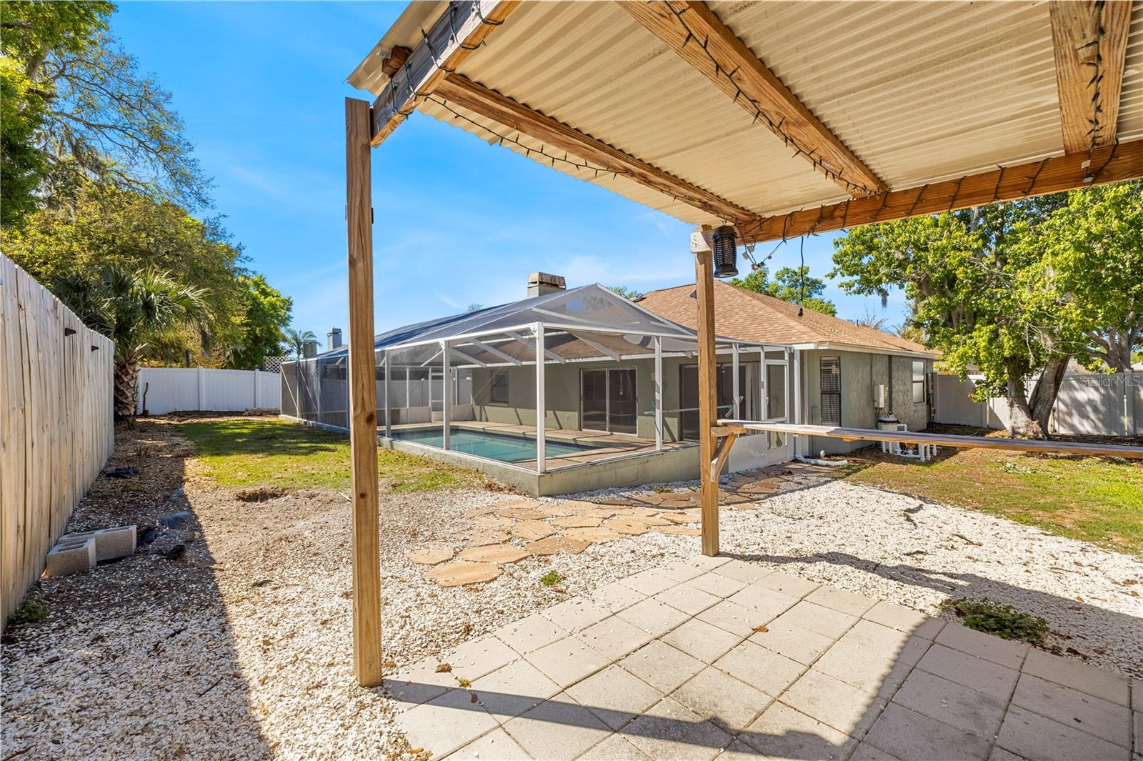 LAKE PADGETT - Residential