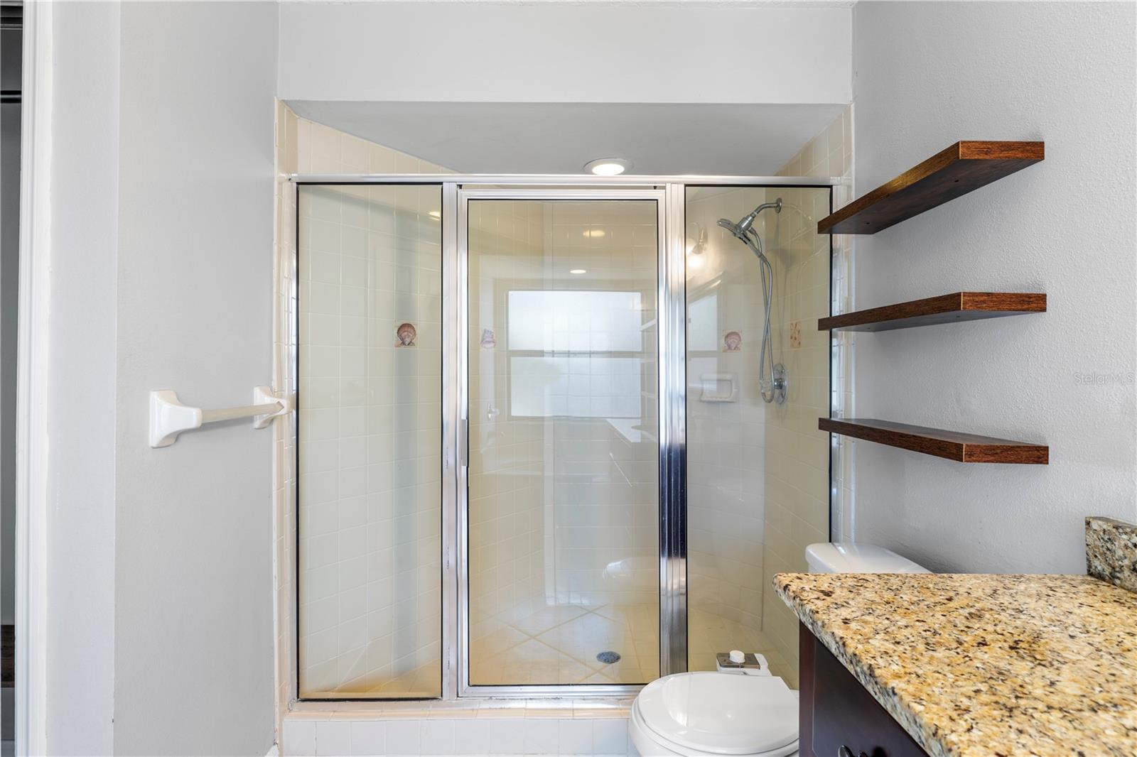 LAKE PADGETT - Residential