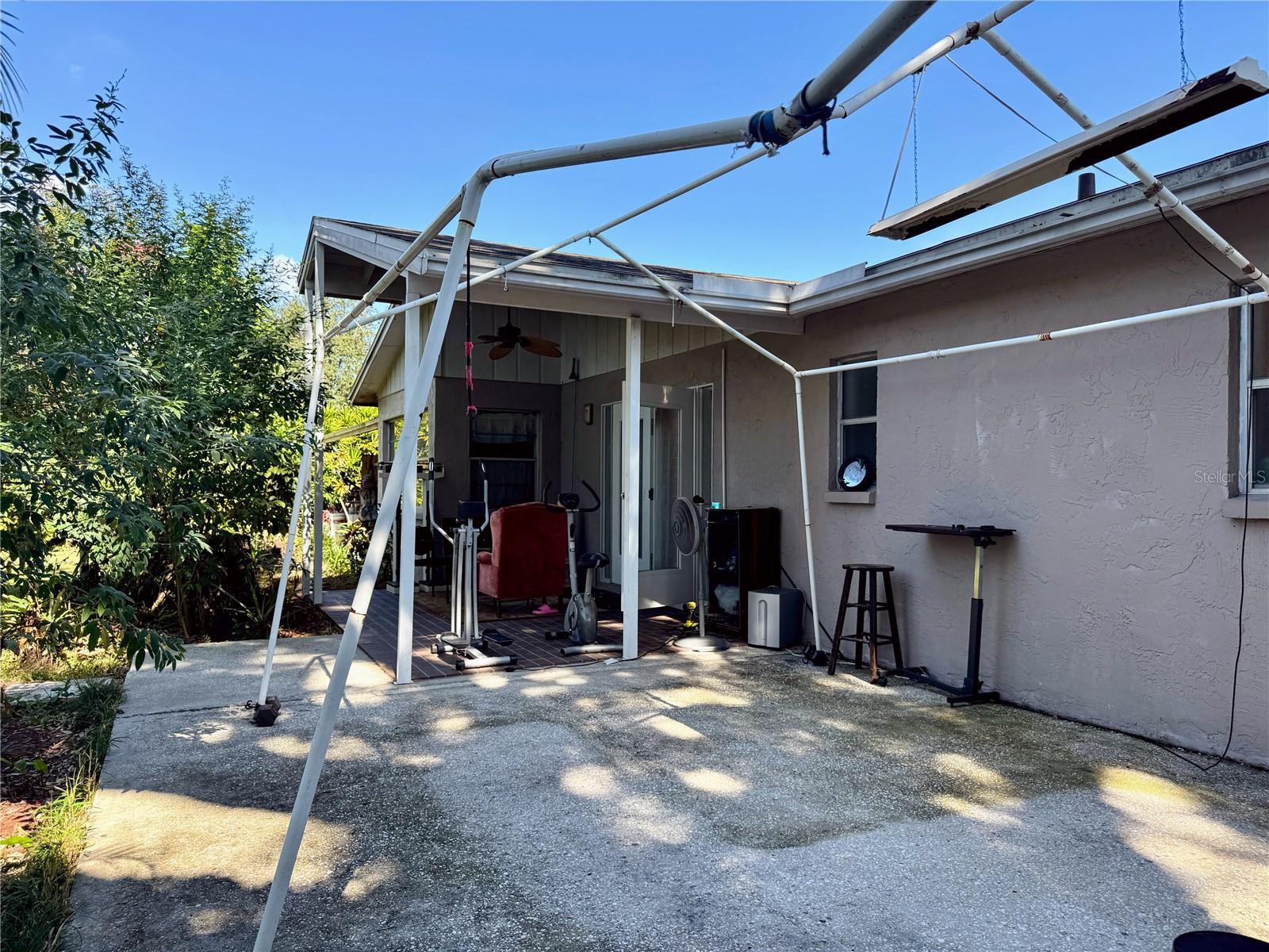 BRANDON FOREST SUB - Residential Lease