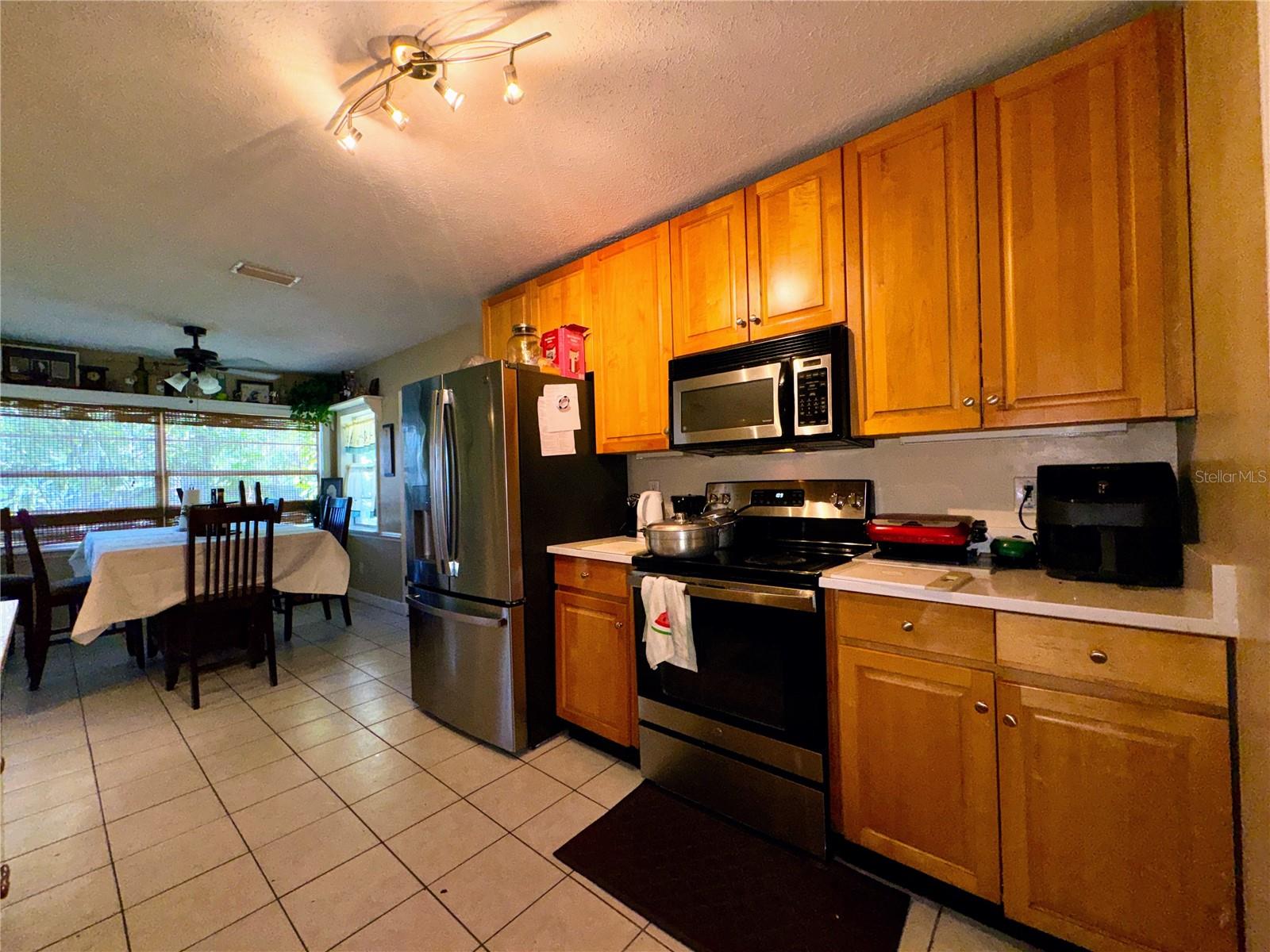 BRANDON FOREST SUB - Residential Lease