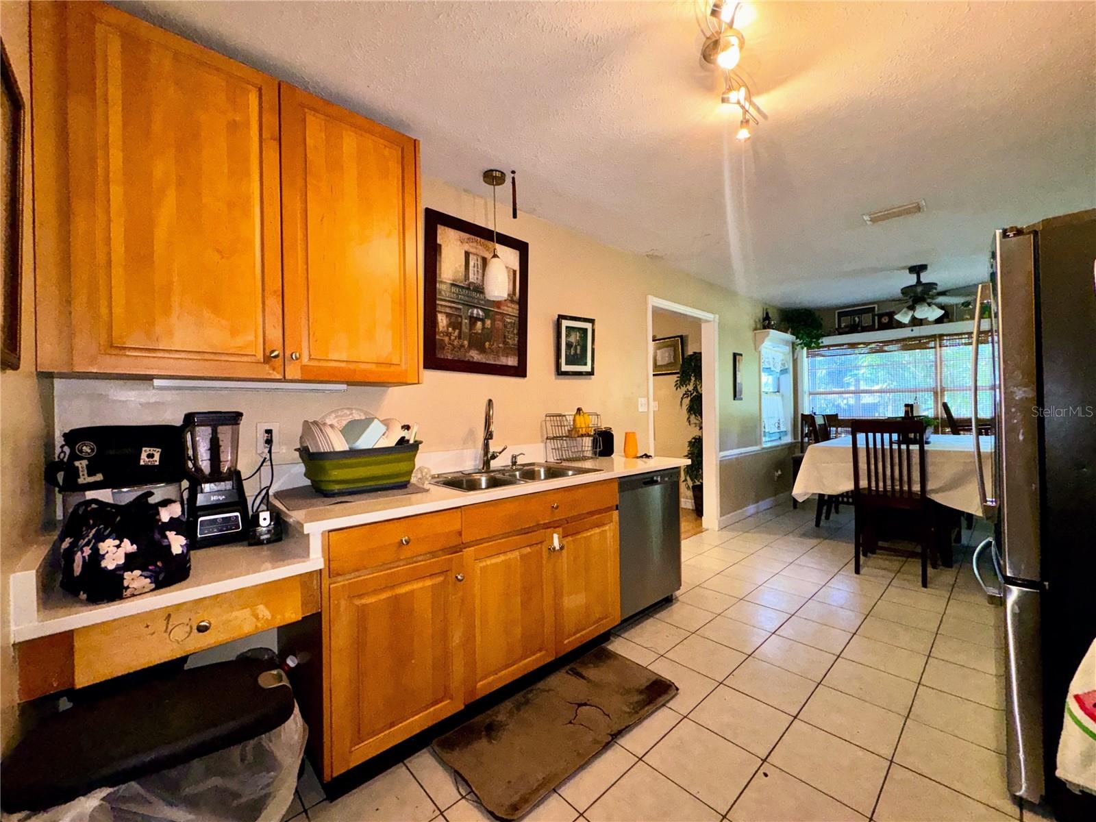 BRANDON FOREST SUB - Residential Lease