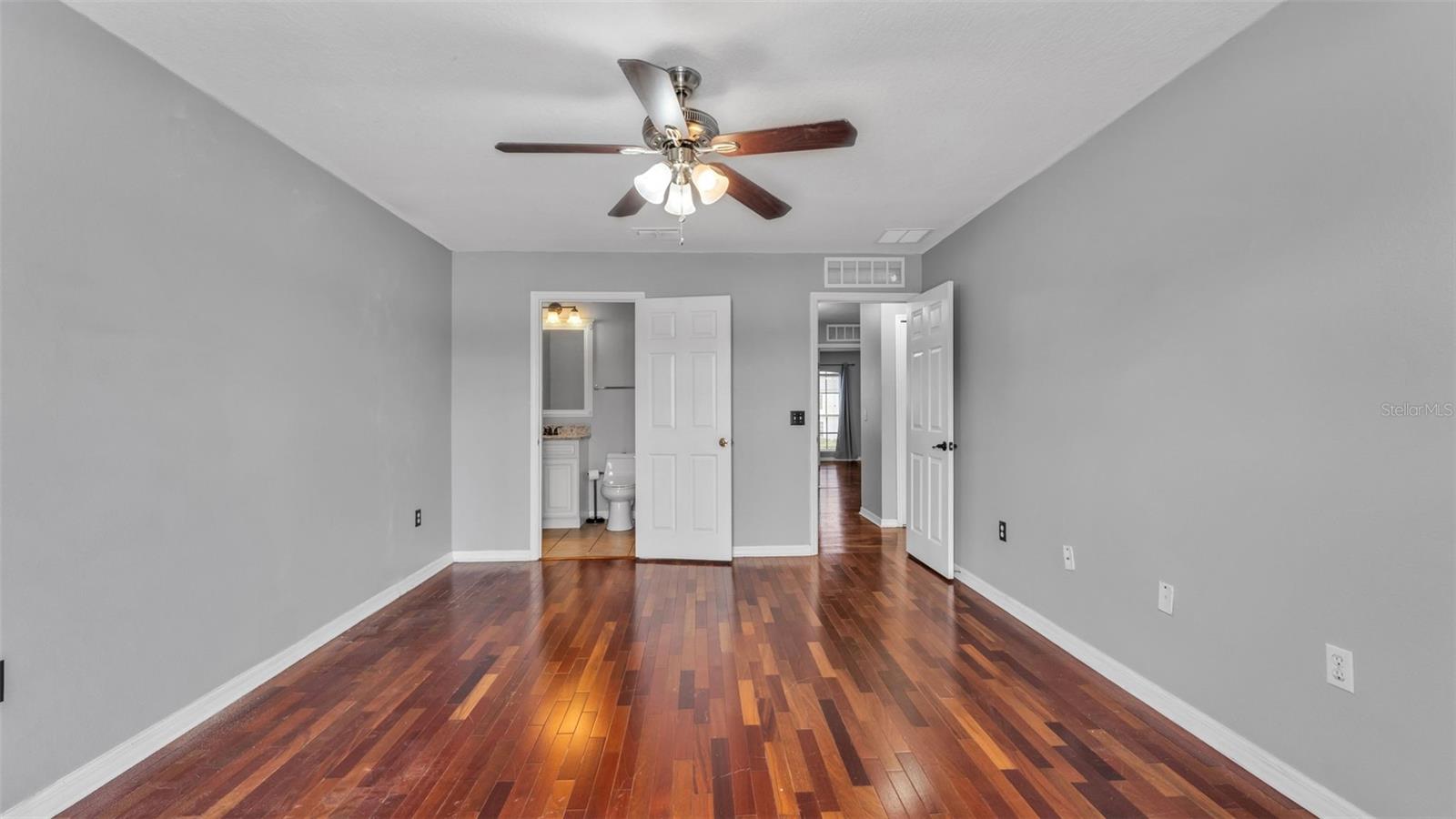 SPANISH OAKS - Residential