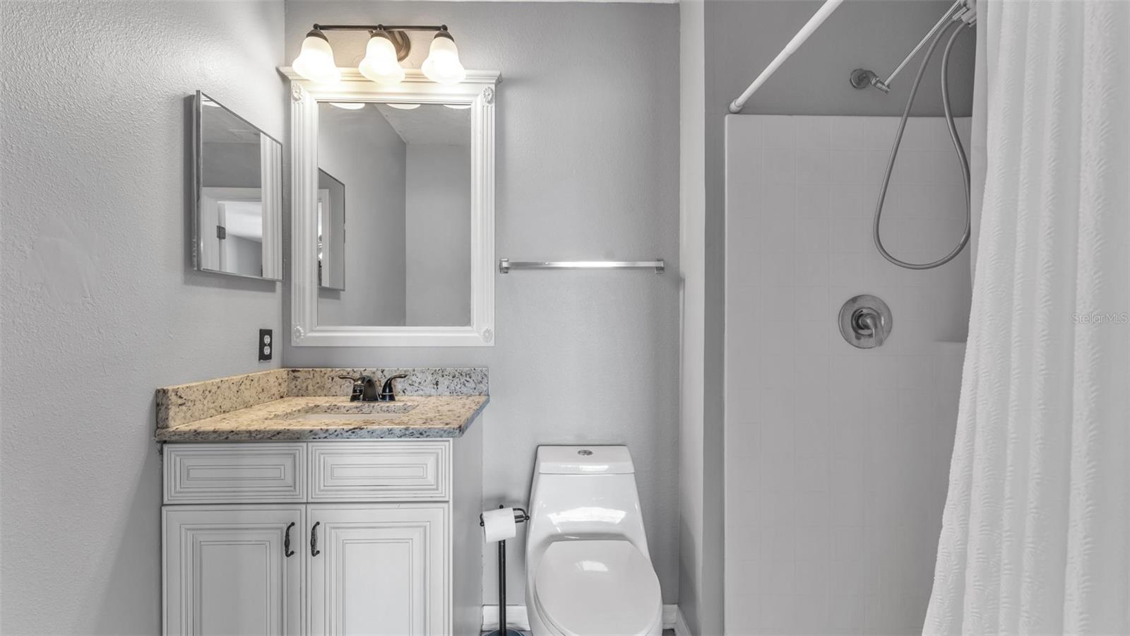 SPANISH OAKS - Residential