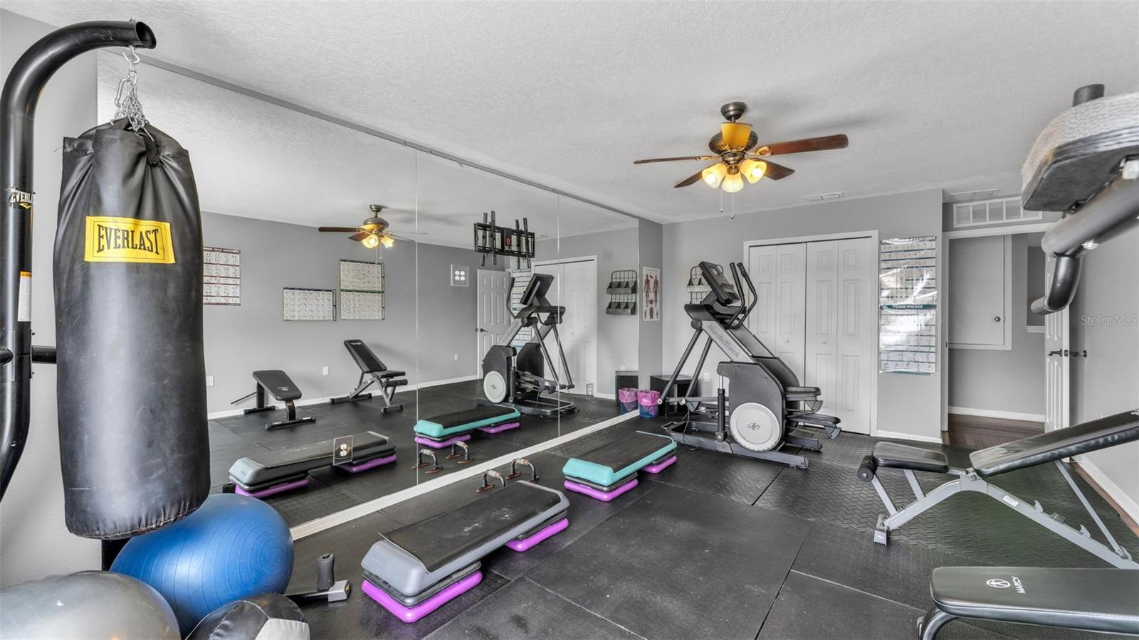 SPANISH OAKS - Residential