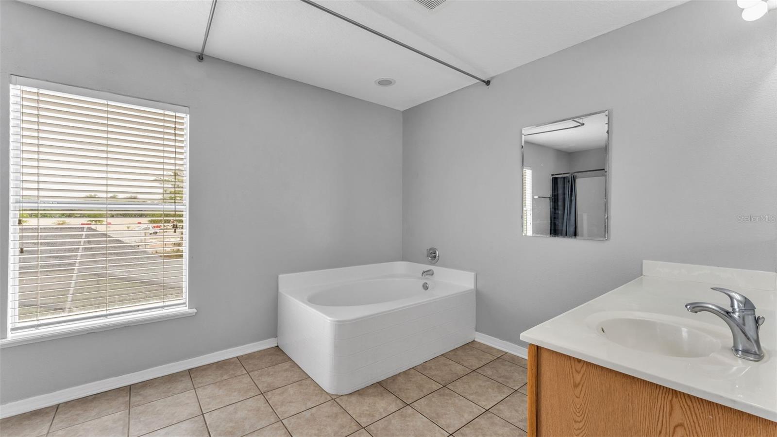 SPANISH OAKS - Residential