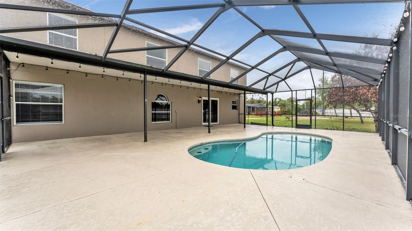 SPANISH OAKS - Residential