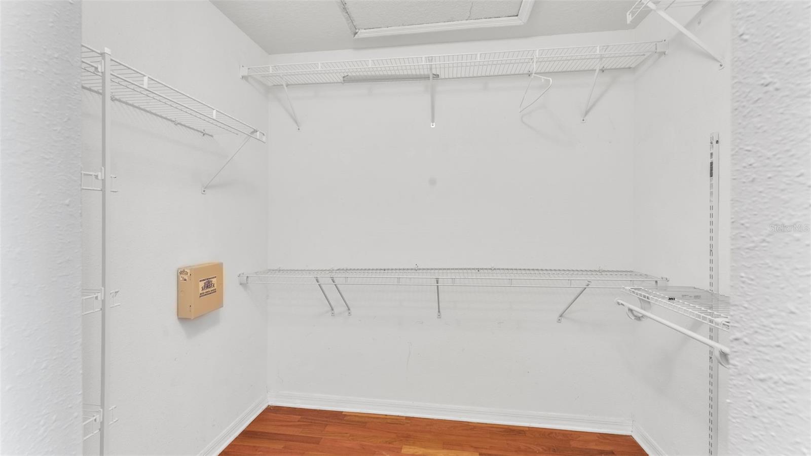 SPANISH OAKS - Residential