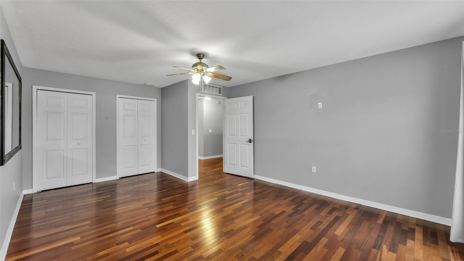 SPANISH OAKS - Residential