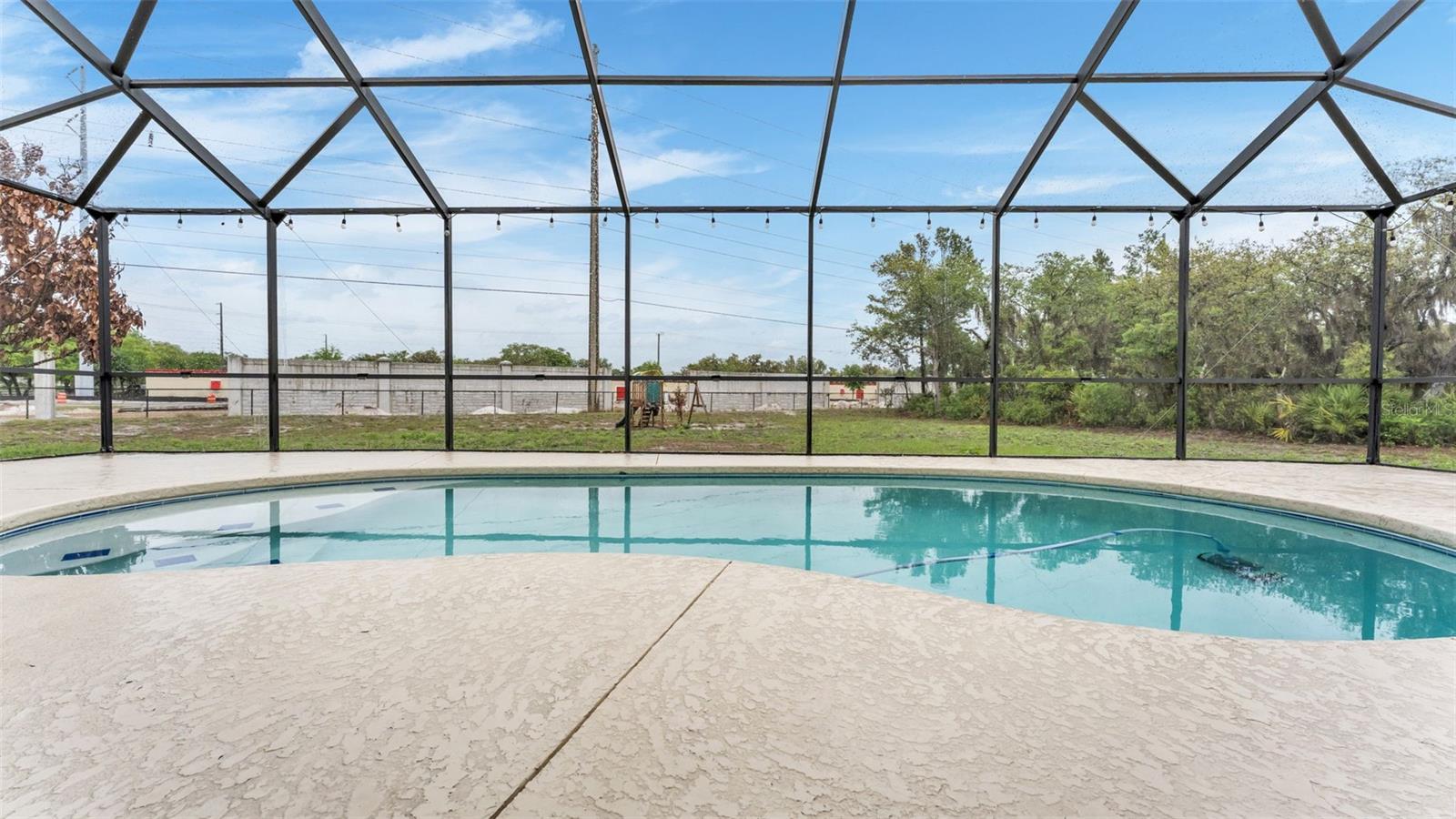 SPANISH OAKS - Residential