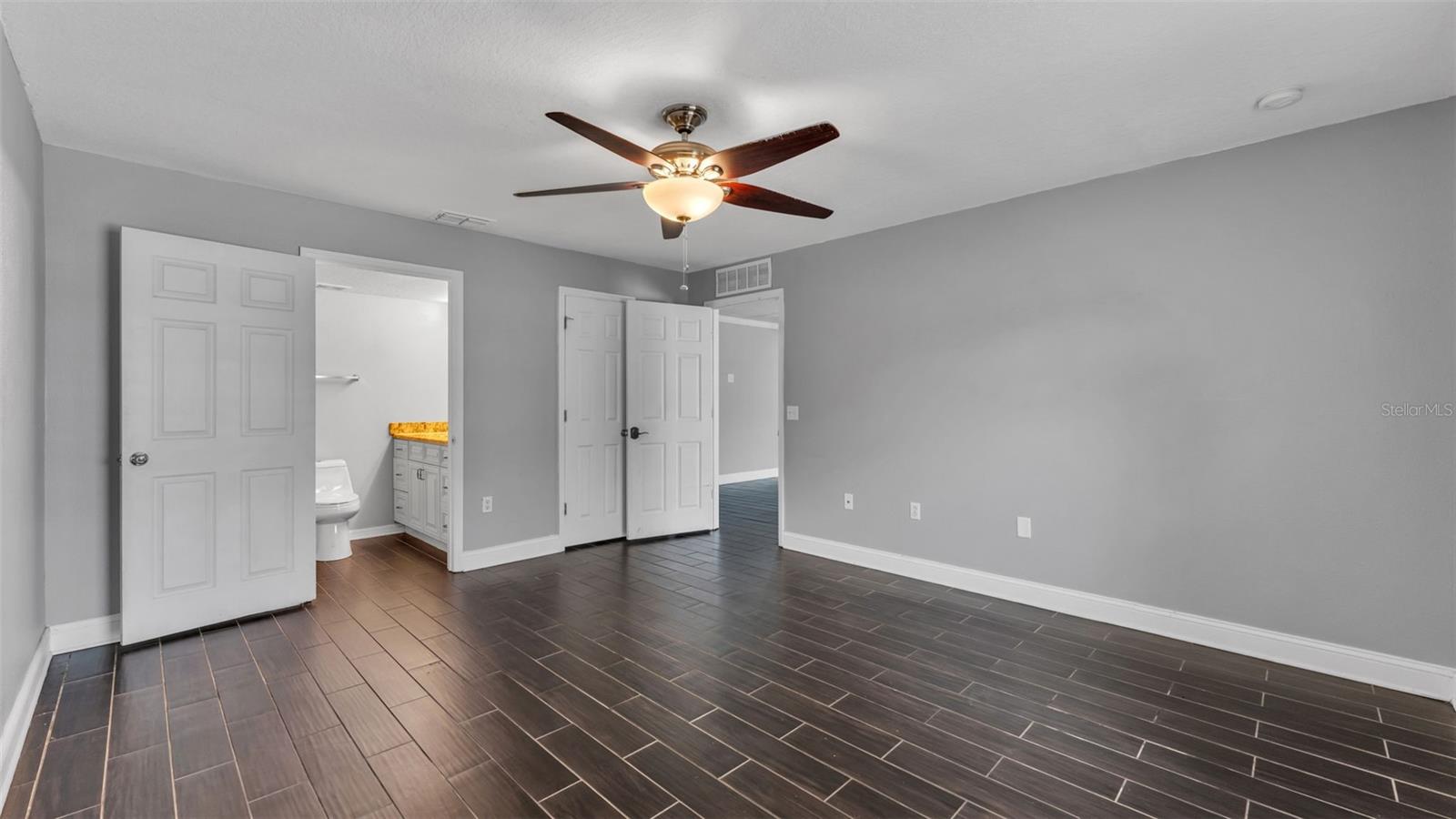 SPANISH OAKS - Residential