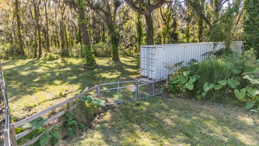 Photo of 18113 672 Highway, Lithia, FL 33547 (MLS # TB8449953)