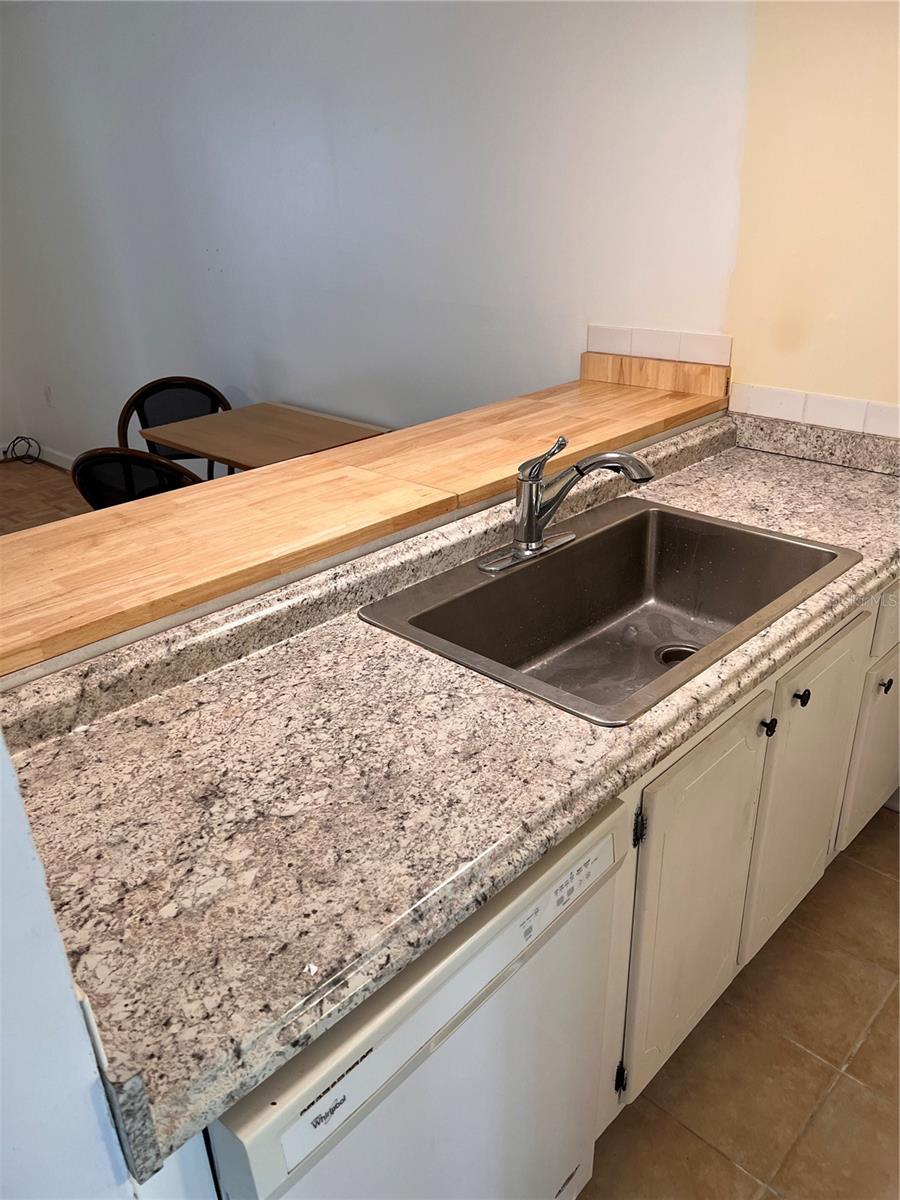 HARBOUR TOWNE CONDO - Residential