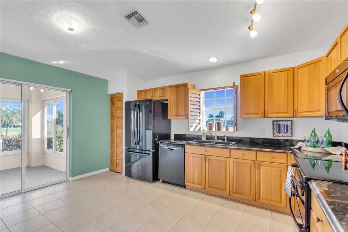 1702 FAIRWAY TRACE 1702