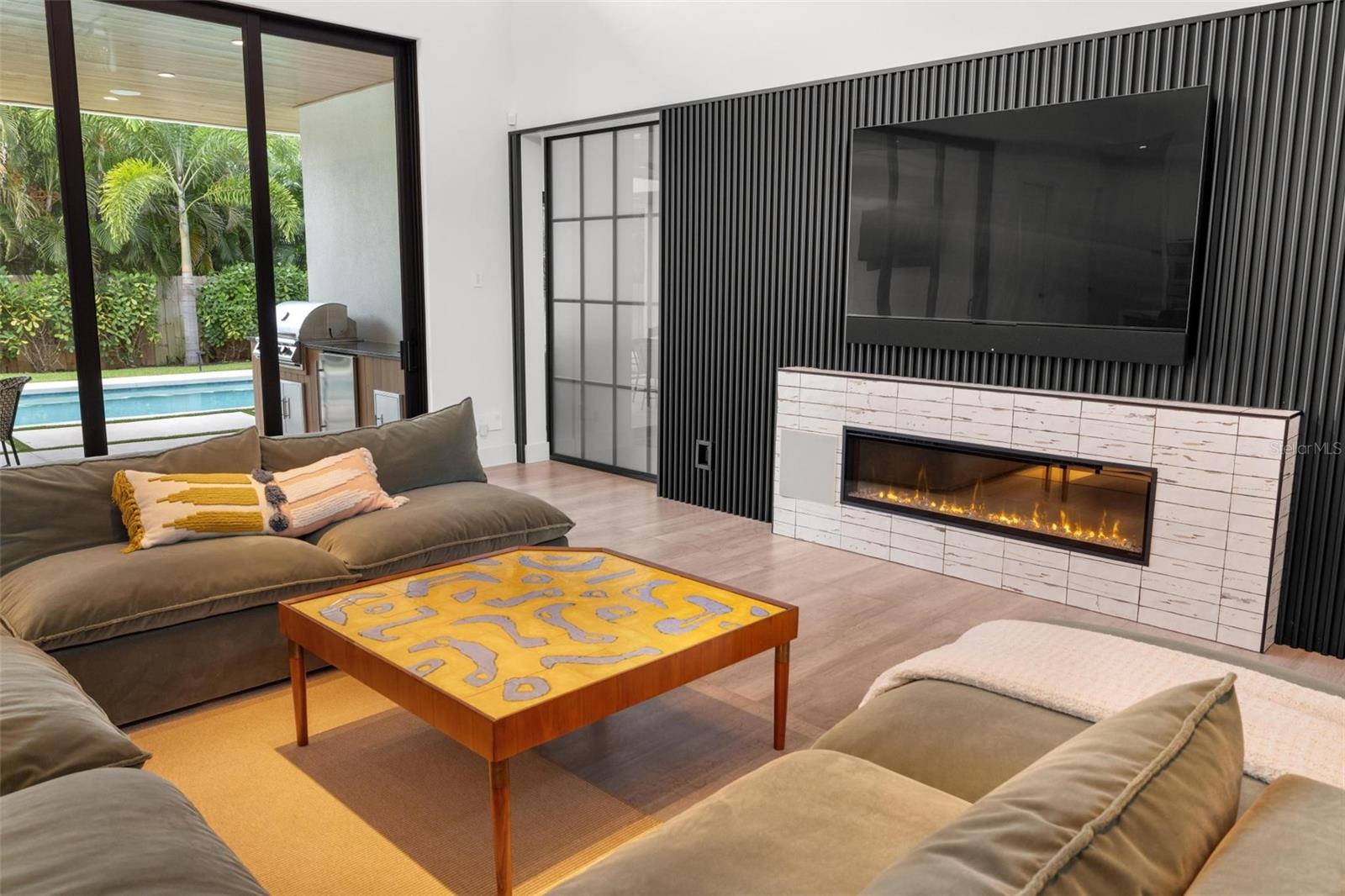 POINSETTIA PARK 2 - Residential