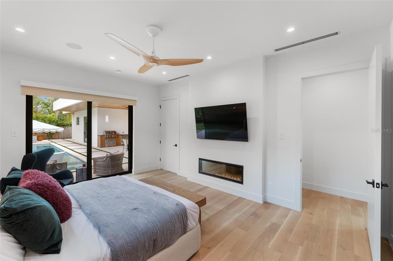 POINSETTIA PARK 2 - Residential
