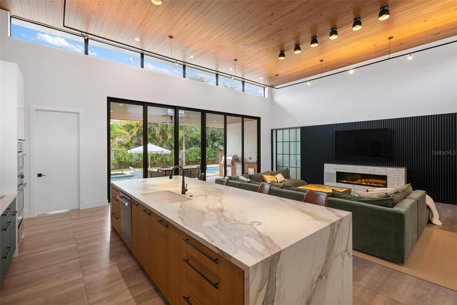 POINSETTIA PARK 2 - Residential