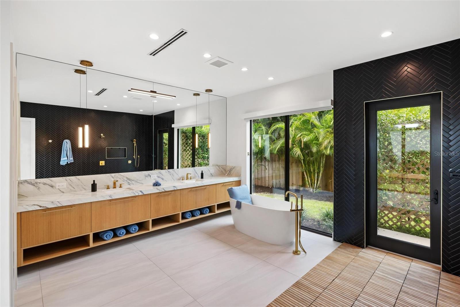 POINSETTIA PARK 2 - Residential