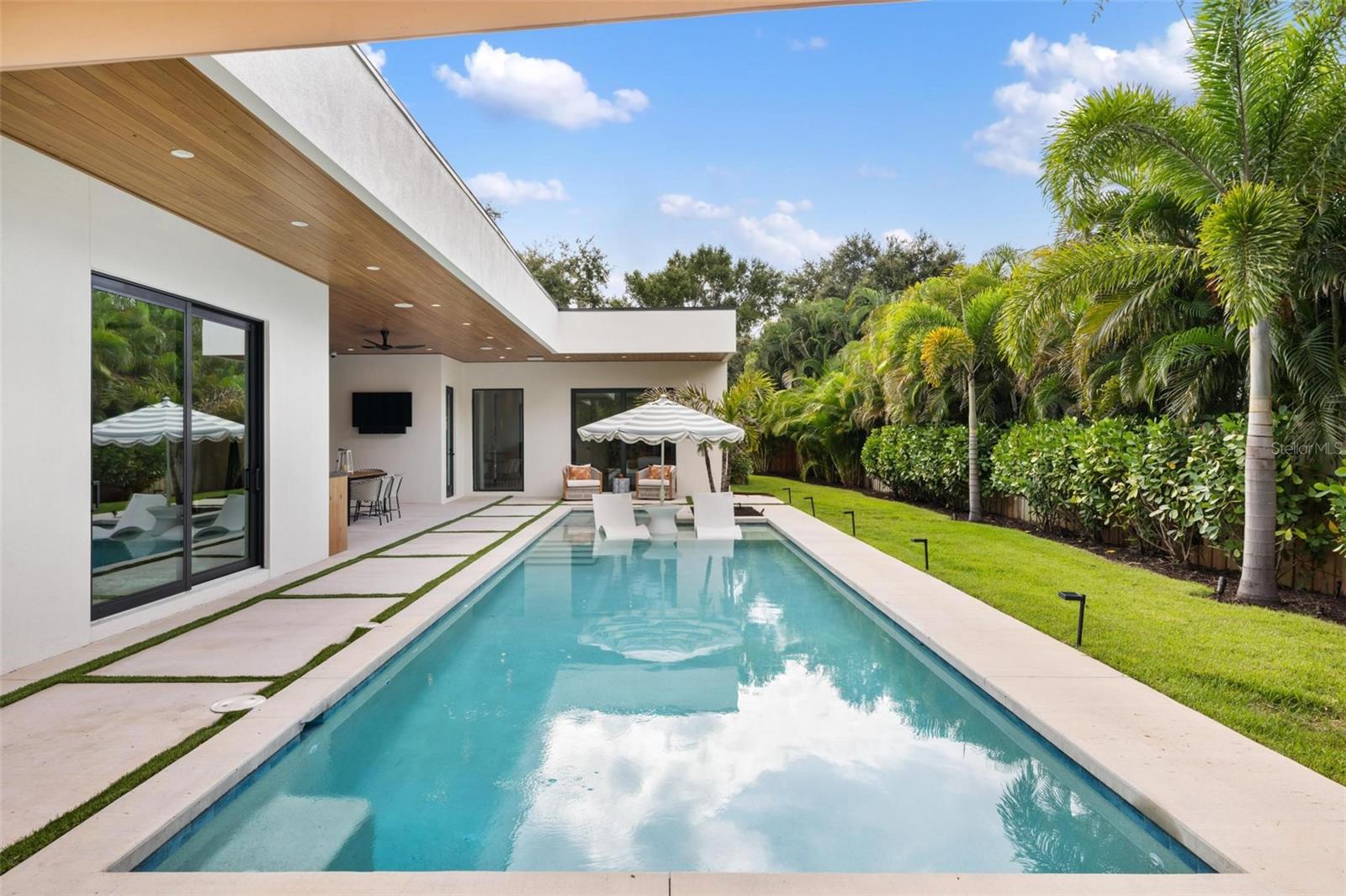 POINSETTIA PARK 2 - Residential