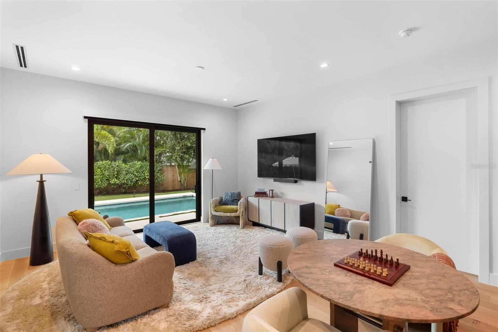 POINSETTIA PARK 2 - Residential