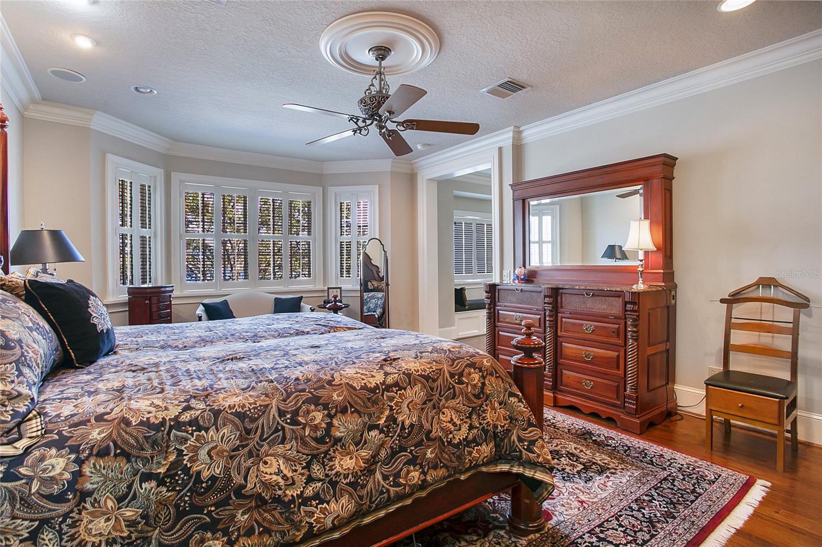 RIVER OAKS - Residential