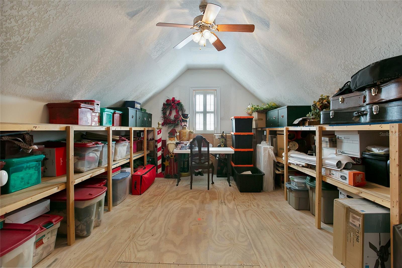 RIVER OAKS - Residential