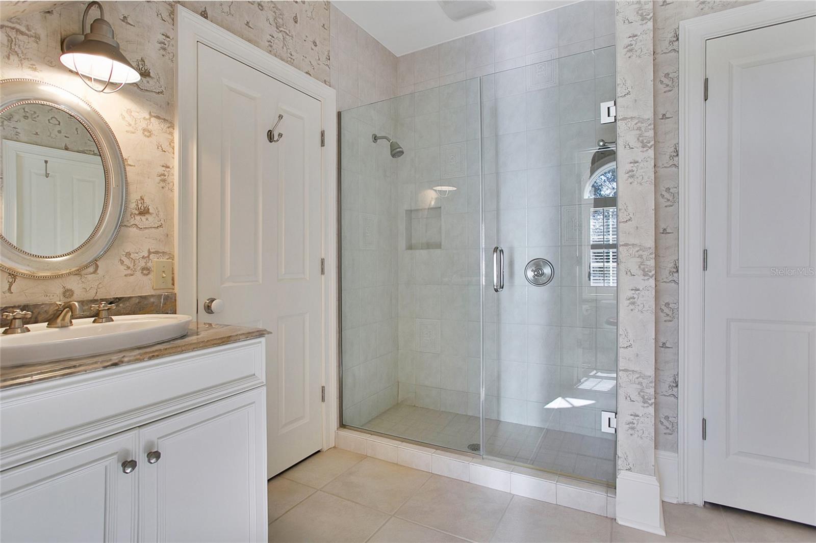 RIVER OAKS - Residential