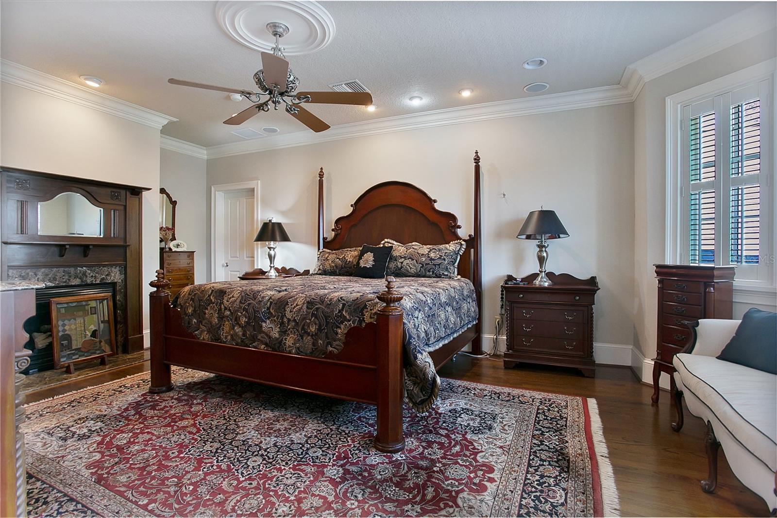 RIVER OAKS - Residential