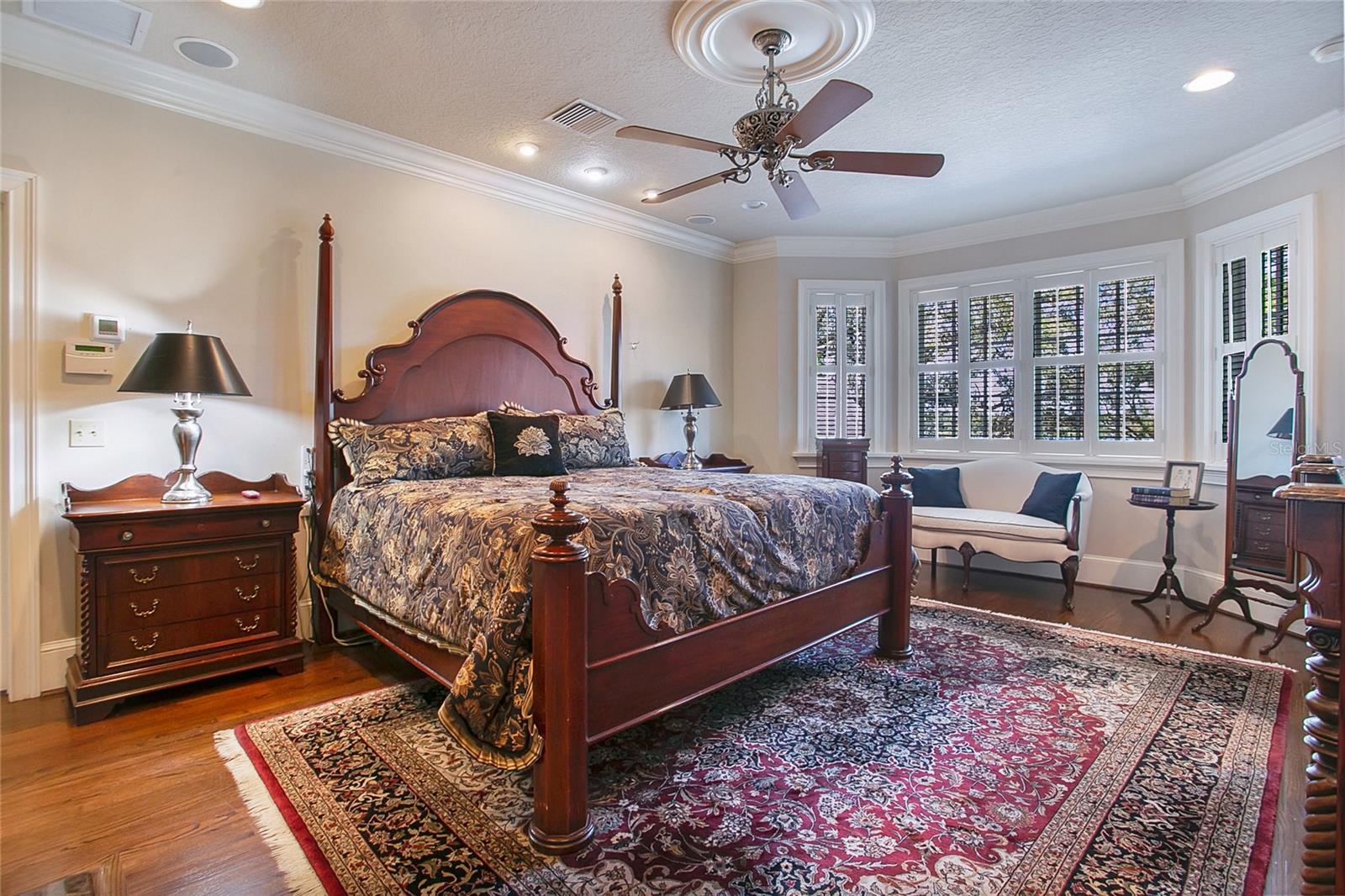 RIVER OAKS - Residential