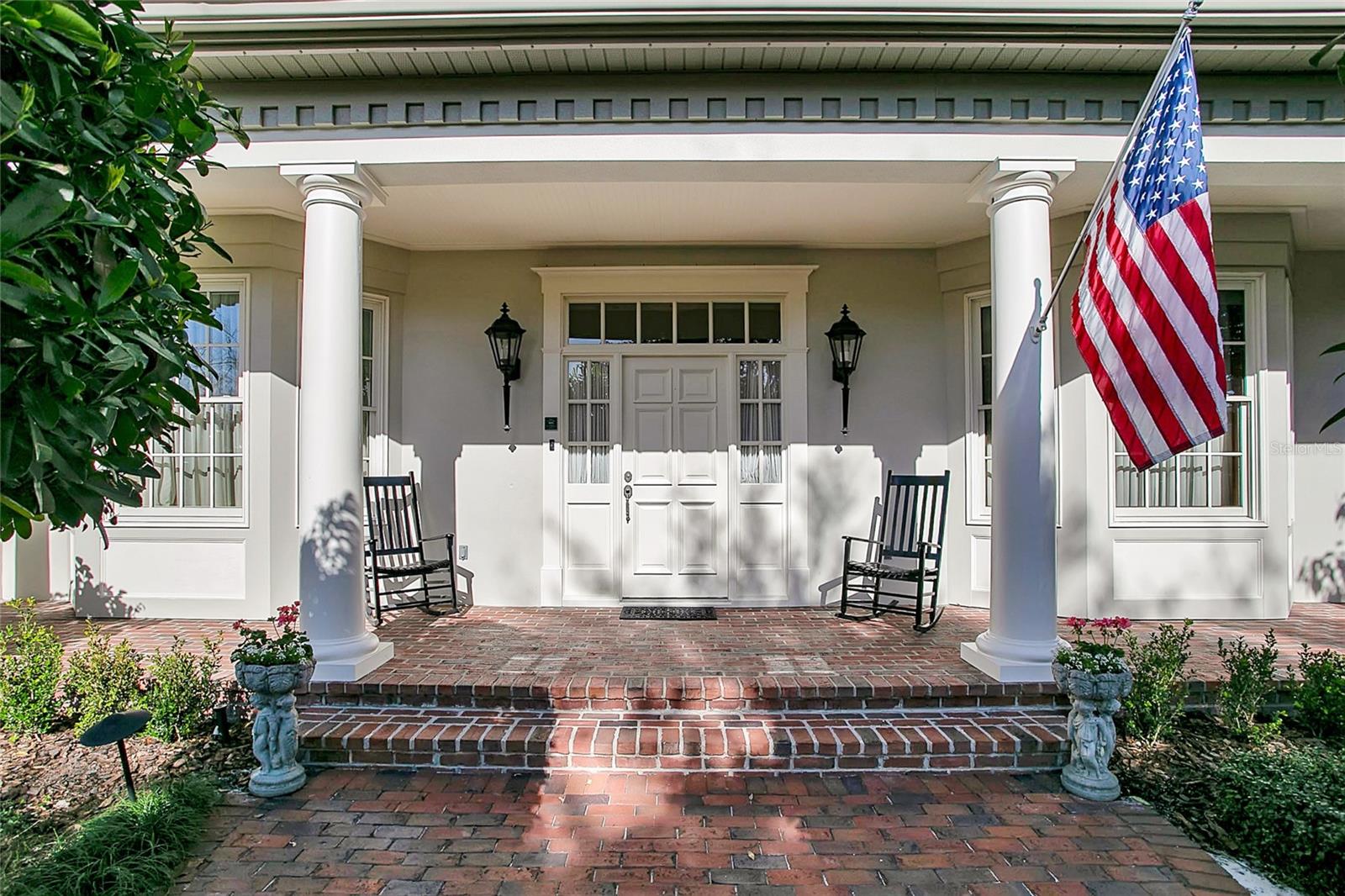 RIVER OAKS - Residential