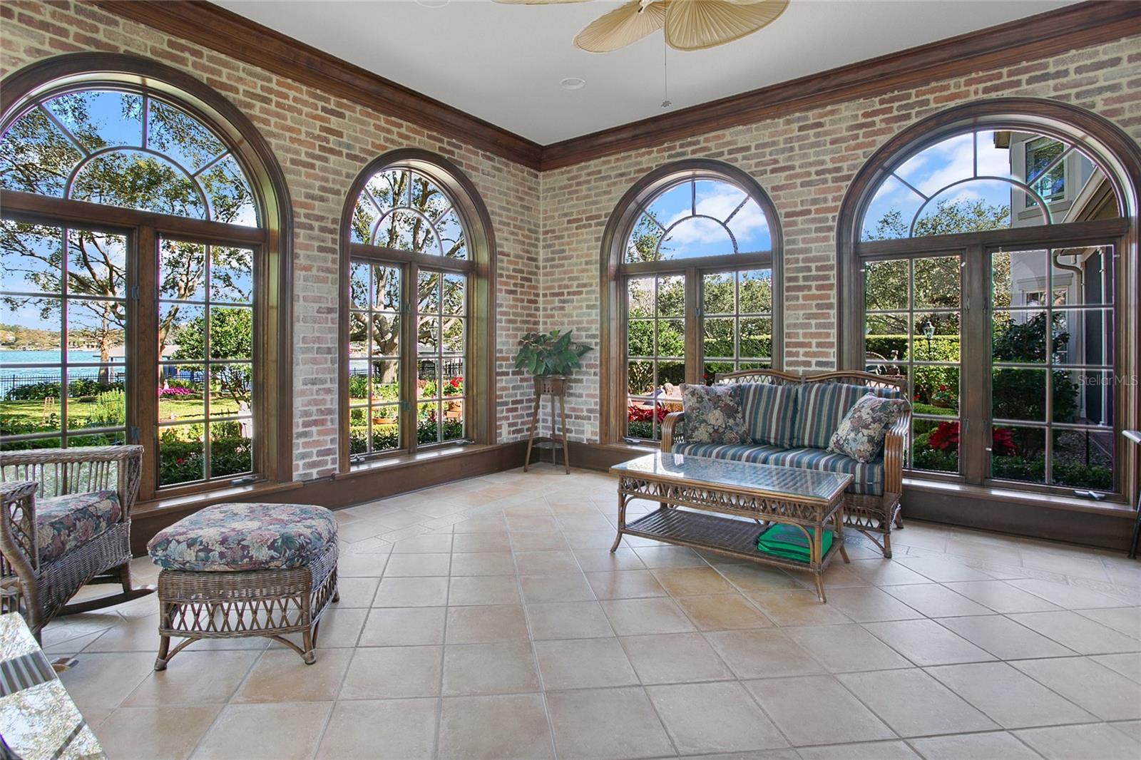 RIVER OAKS - Residential