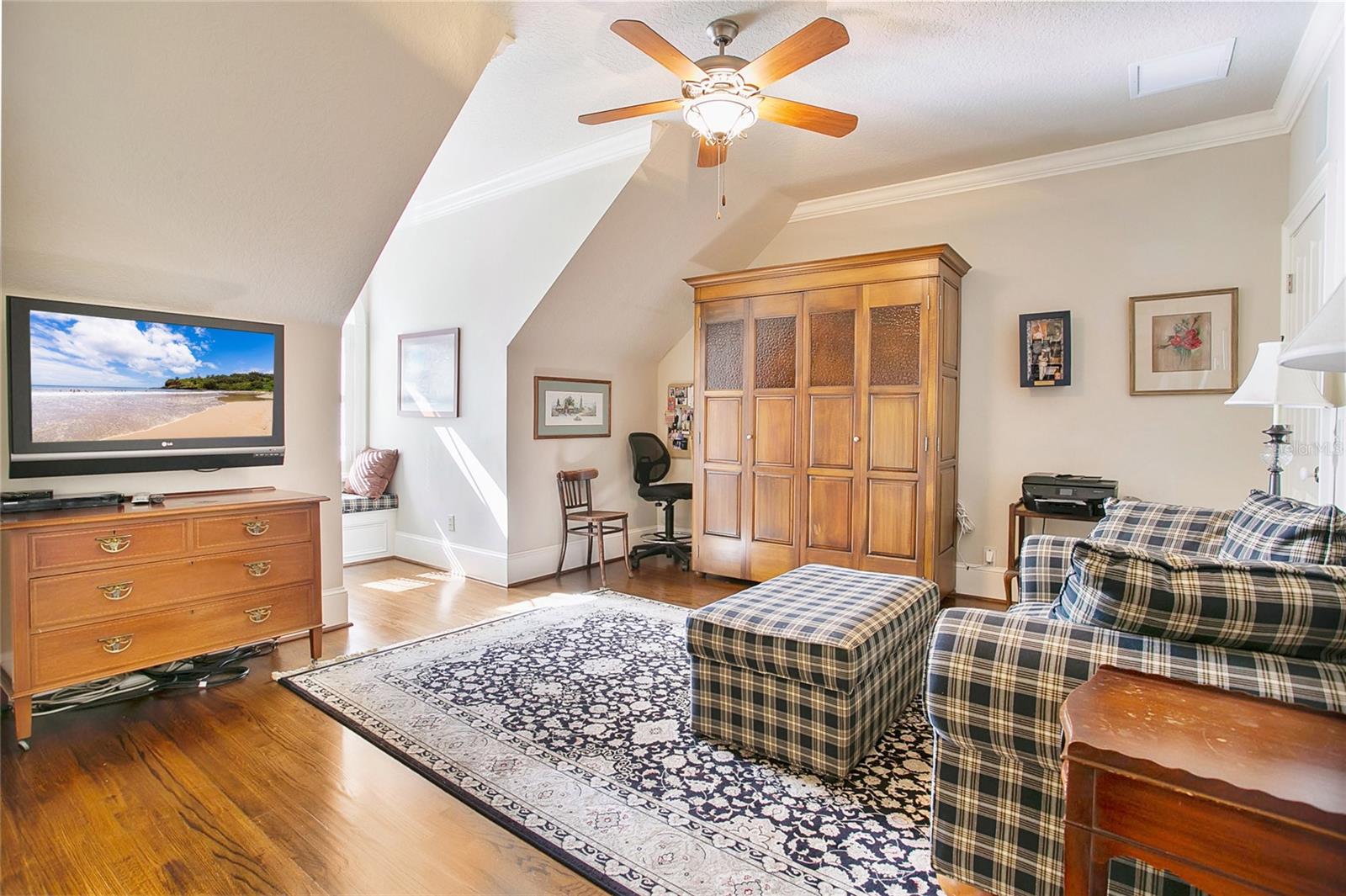 RIVER OAKS - Residential