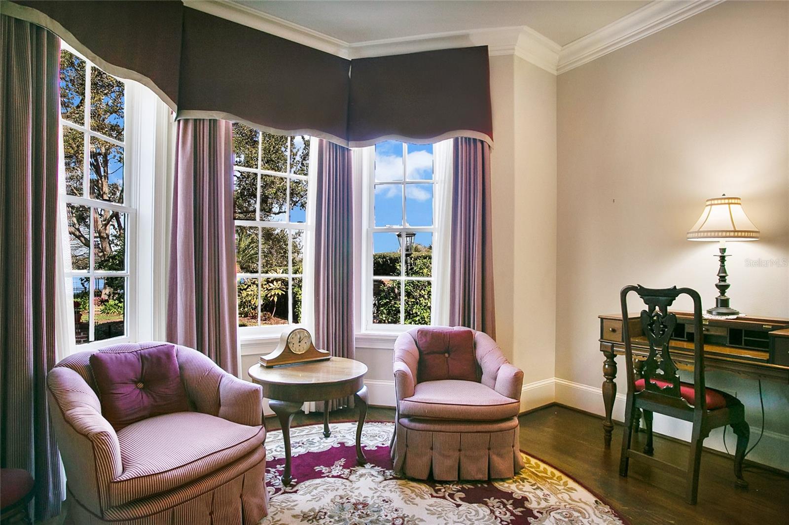 RIVER OAKS - Residential