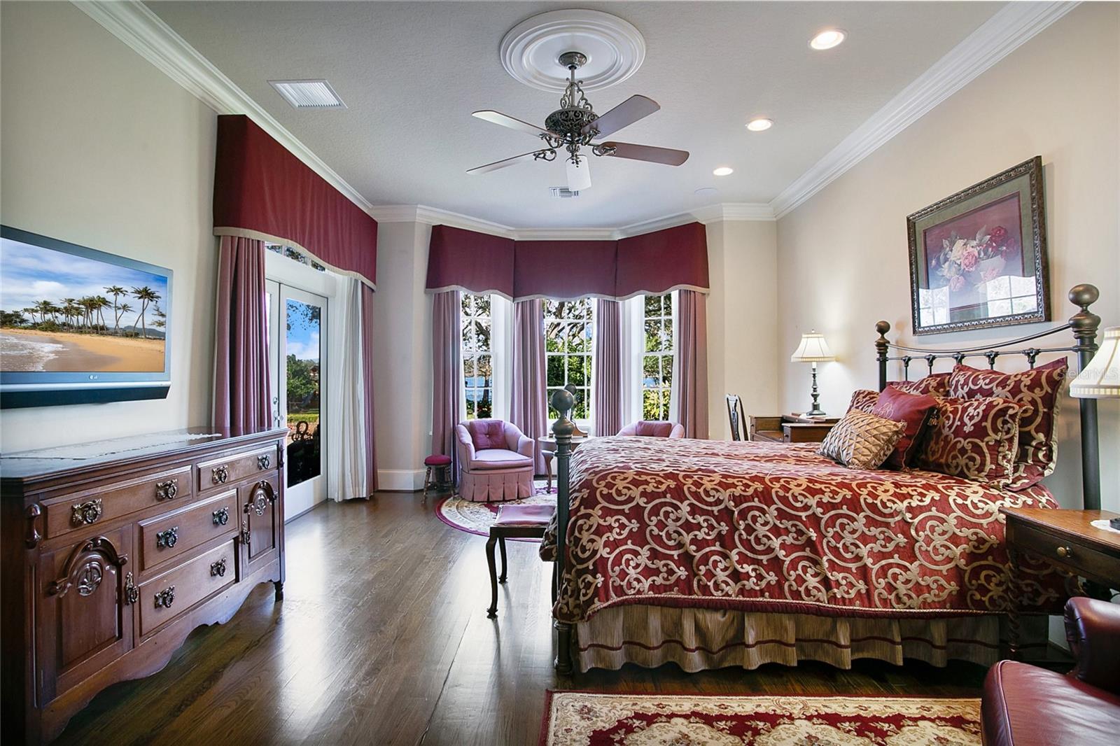 RIVER OAKS - Residential