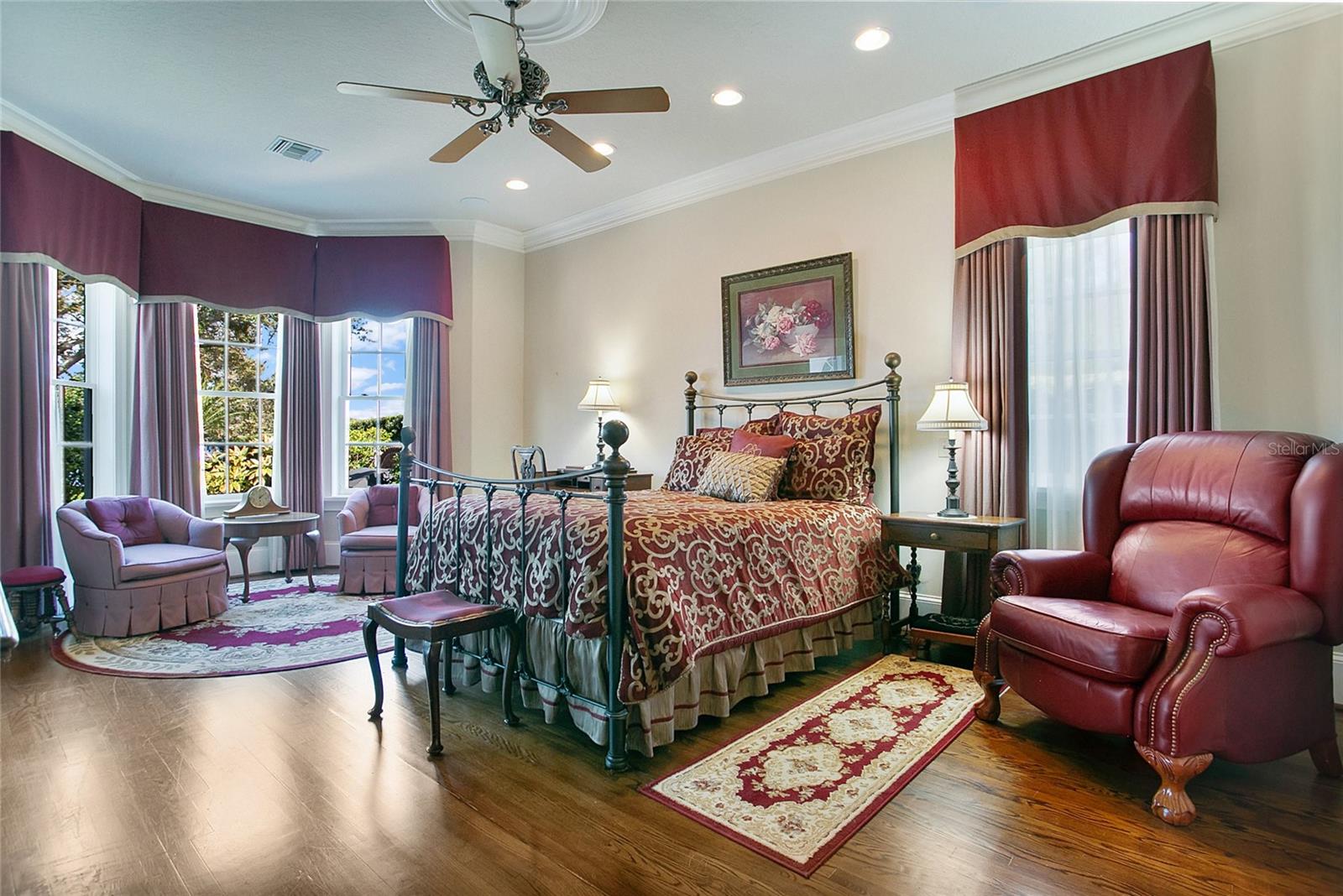 RIVER OAKS - Residential