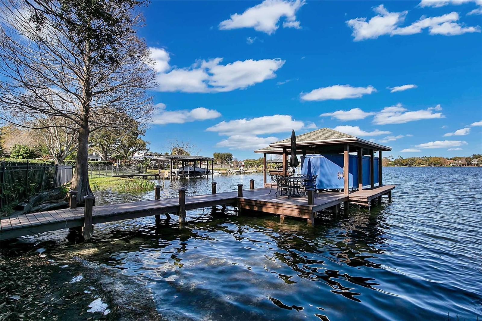 RIVER OAKS - Residential