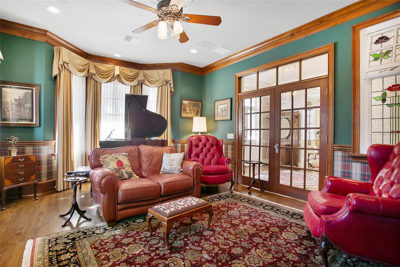 RIVER OAKS - Residential