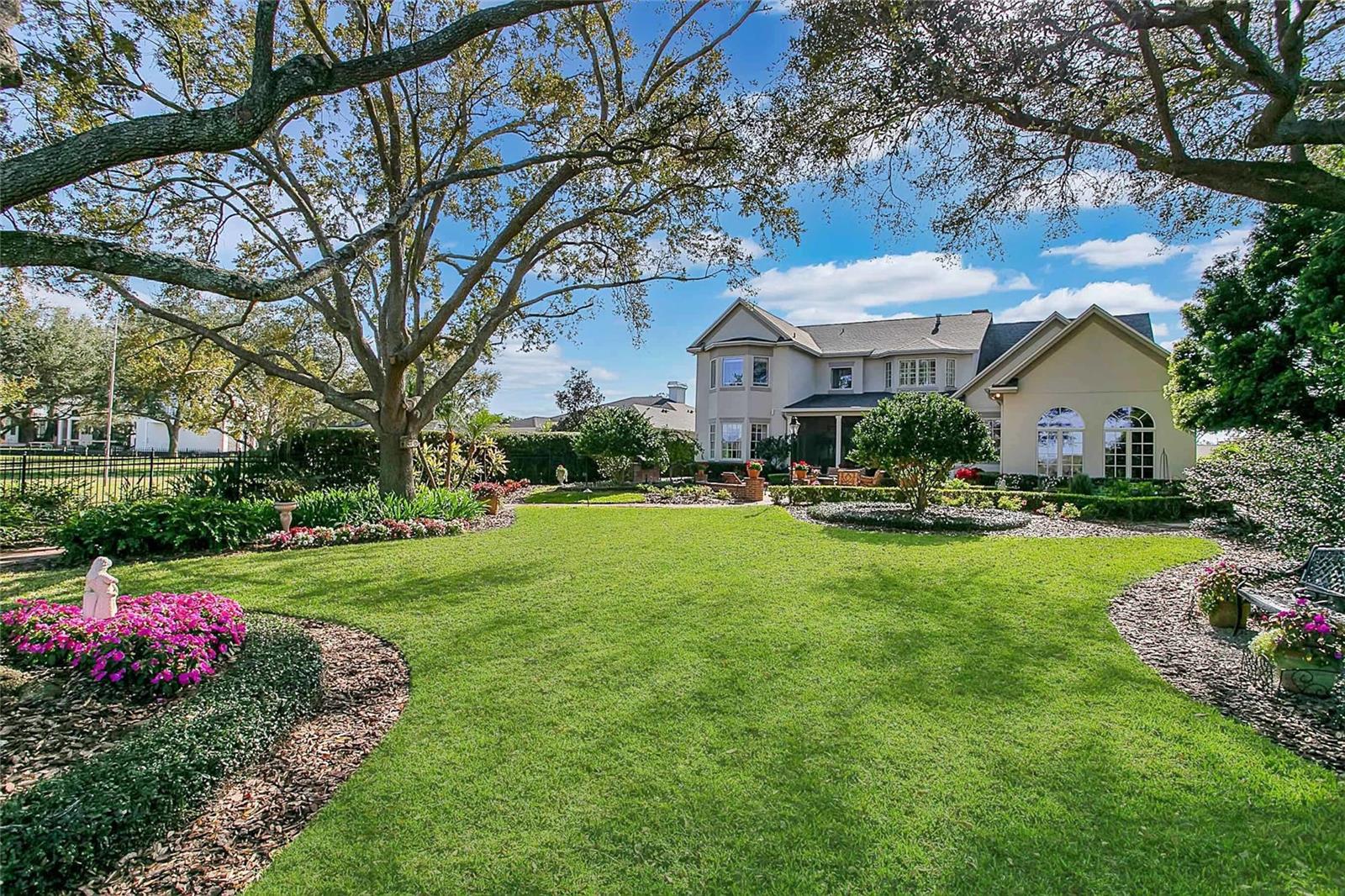 RIVER OAKS - Residential