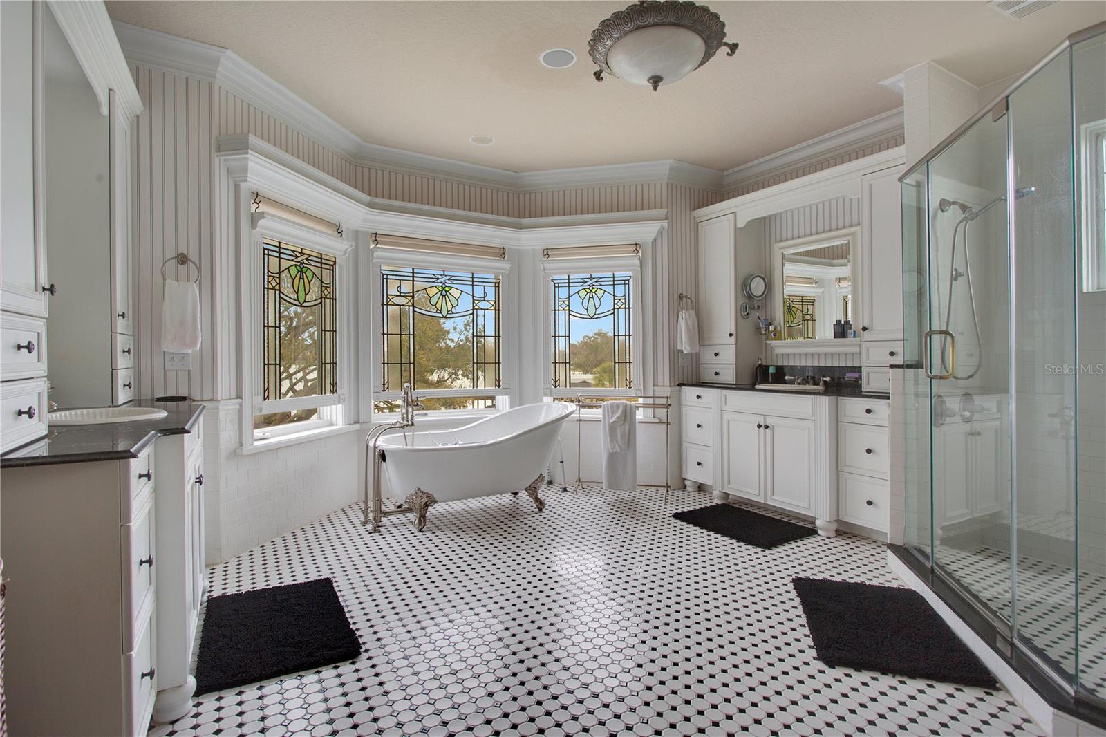 RIVER OAKS - Residential