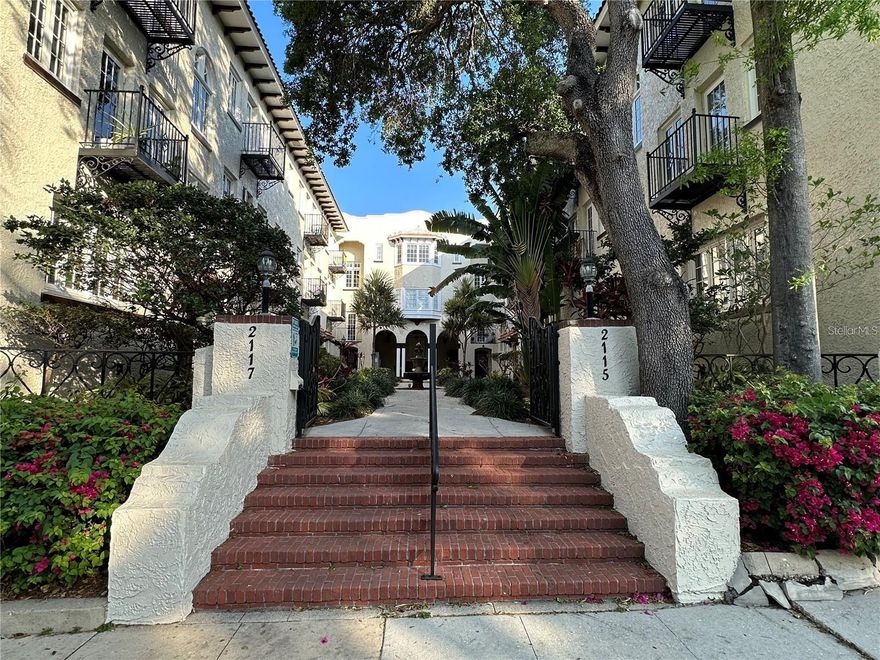 This one-bedroom, one-bath condominium is located on the third floor of Melrose Landing, a historical condominium building built in 1925 with 35 units in the desirable Hyde Park. The superb location and quaint neighborhood offer shopping, coffee shops and restaurants just a few blocks away from Bayshore Boulevard and Tampa Bay. The unit comes with hardwood floors in the bedroom and living room, ceramic tile flooring in the kitchen and bath. Kitchen with stainless steel appliances, hardwood cabinetry, granite countertops and a washer/dryer combo. Balcony with westerly exposure overlooking the nicely landscaped courtyard with water fountain and covered seating area.