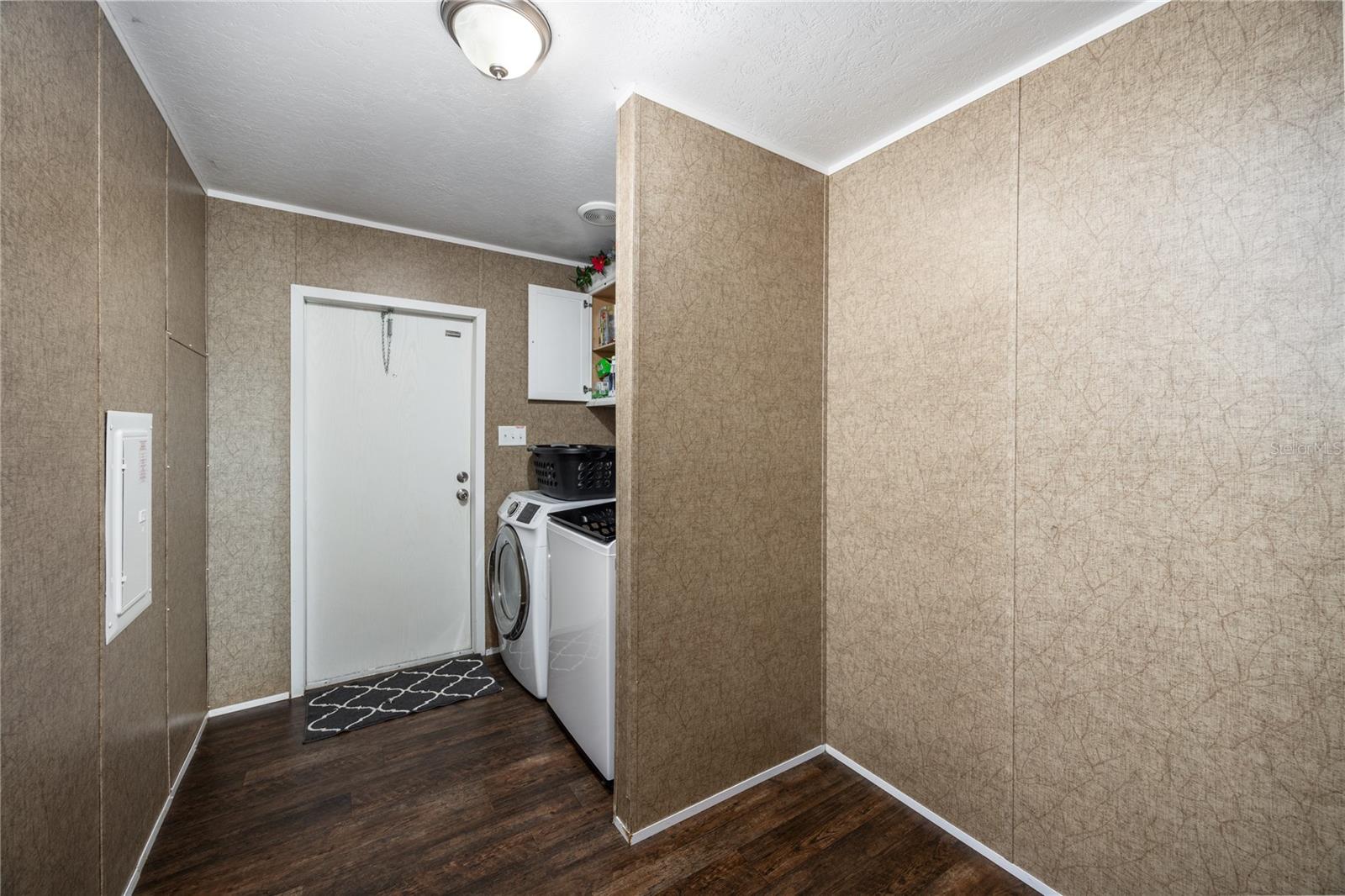 HIGH SPGS ESTATES UNIT II - Residential