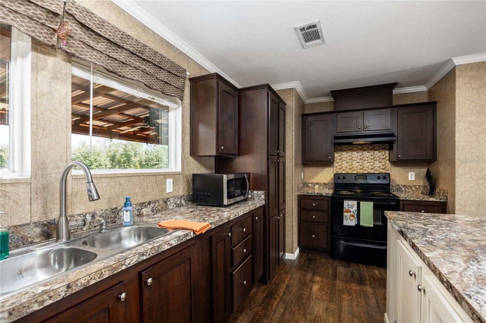 HIGH SPGS ESTATES UNIT II - Residential