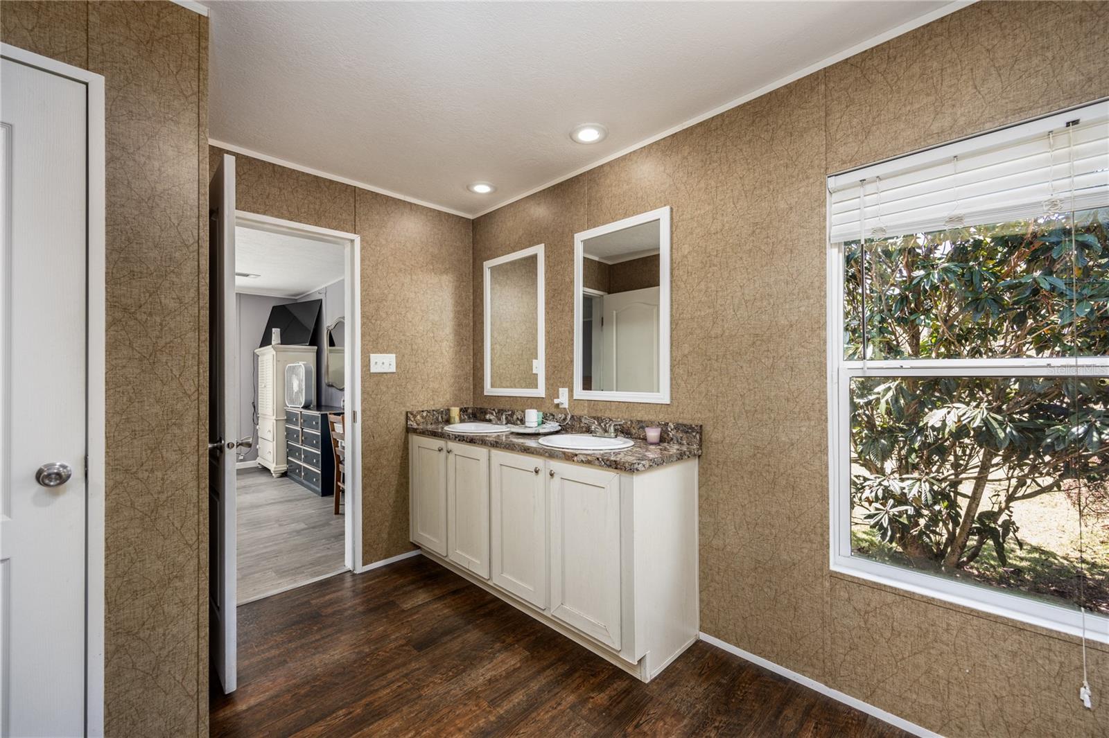 HIGH SPGS ESTATES UNIT II - Residential