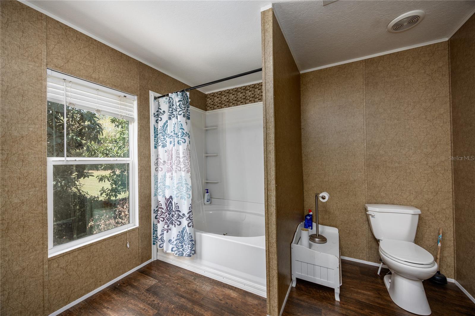 HIGH SPGS ESTATES UNIT II - Residential