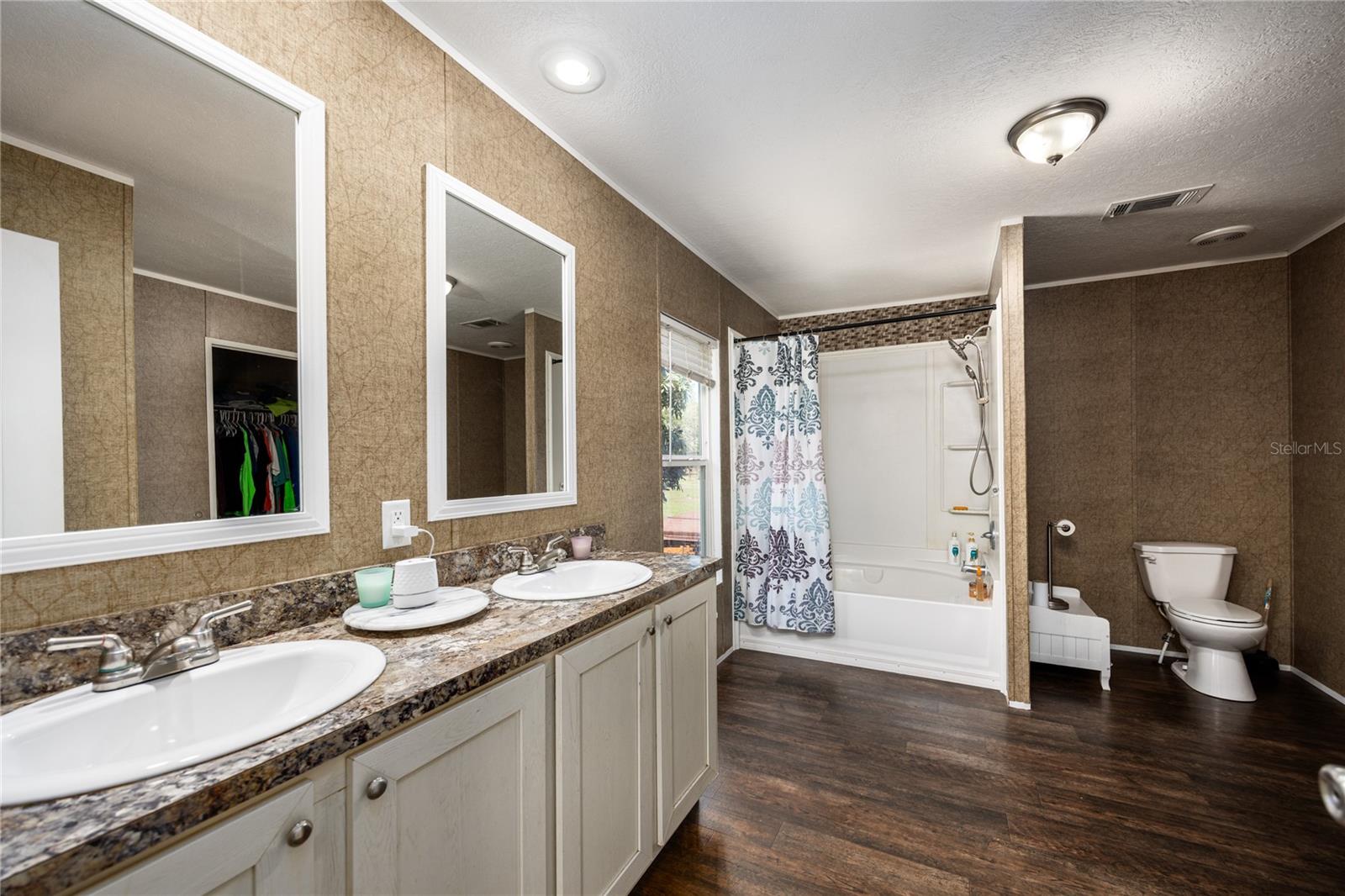 HIGH SPGS ESTATES UNIT II - Residential