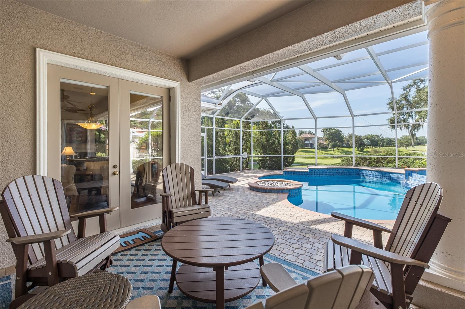 CHAMPIONS CLUB - Residential
