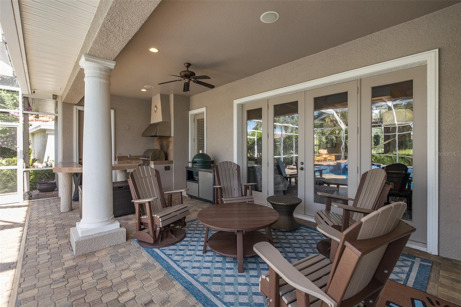 CHAMPIONS CLUB - Residential