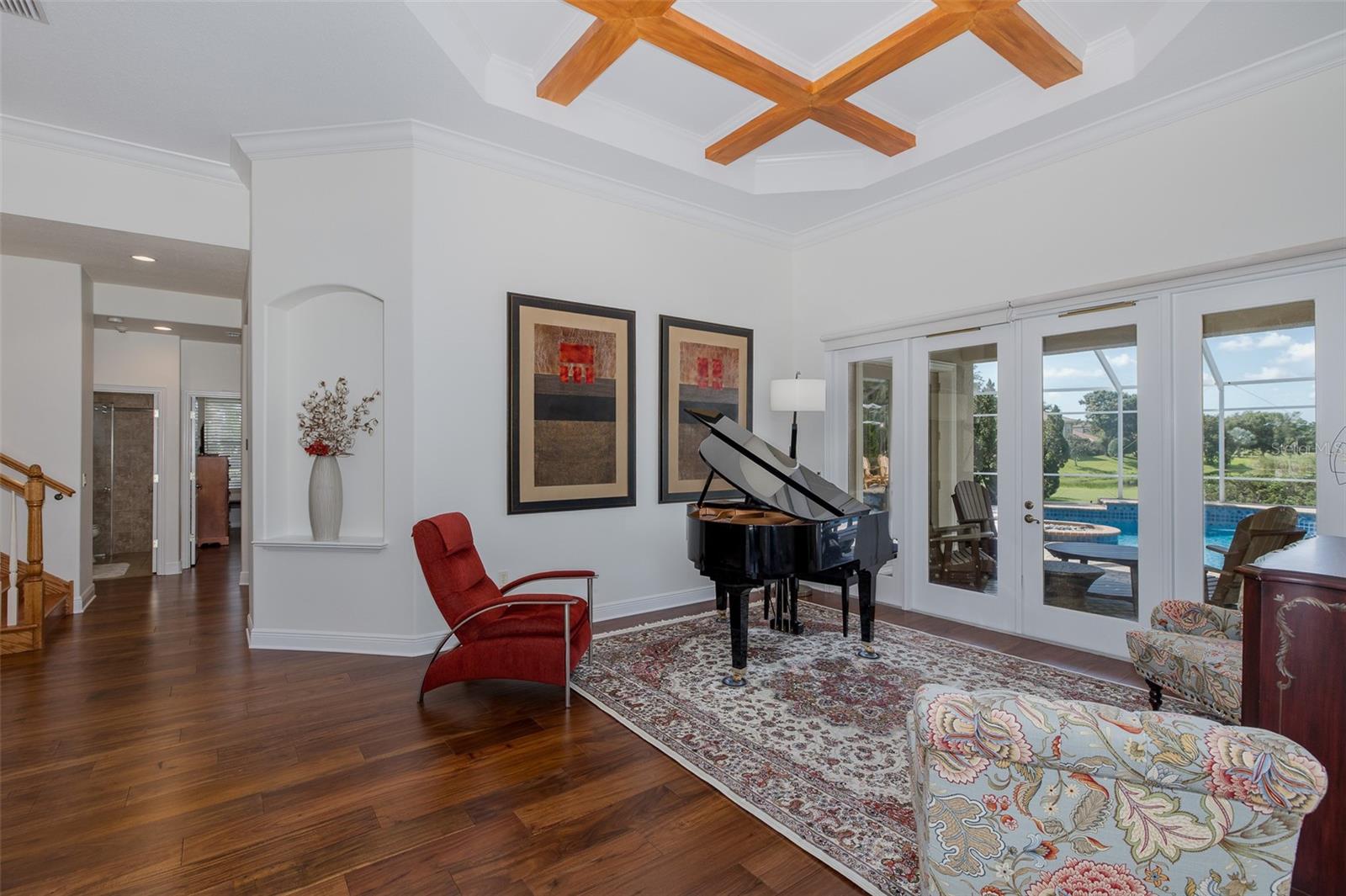 CHAMPIONS CLUB - Residential