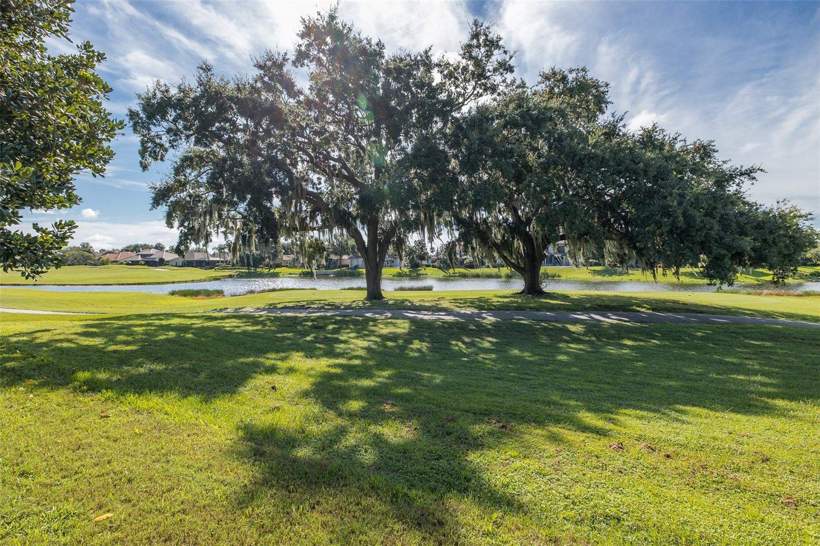 CHAMPIONS CLUB - Residential