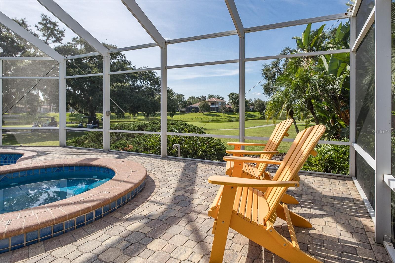 CHAMPIONS CLUB - Residential