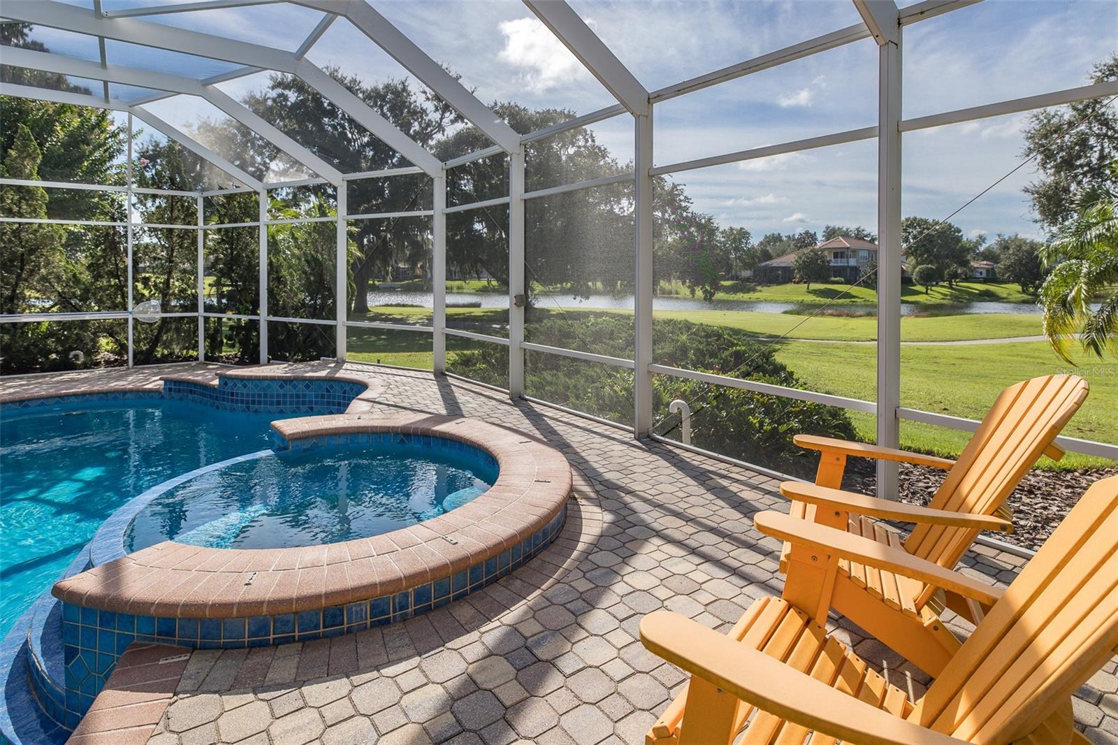 CHAMPIONS CLUB - Residential